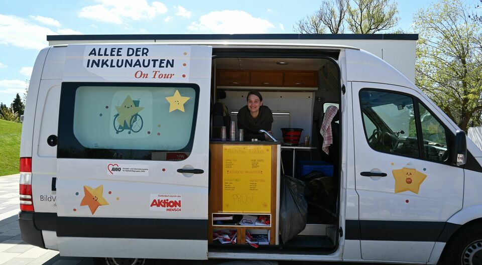 Allee der Inklunauten